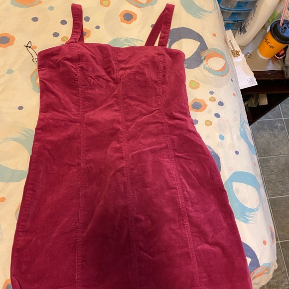 Dress - Picture 8 of 8